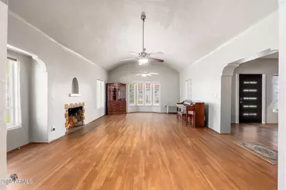 15 W Medlock Drive, Phoenix, AZ 85013 - Photo 8