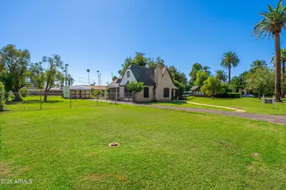 15 W Medlock Drive, Phoenix, AZ 85013 - Photo 4