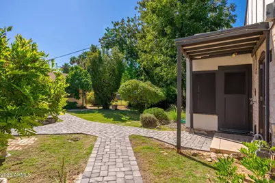 15 W Medlock Drive, Phoenix, AZ 85013 - Photo 48