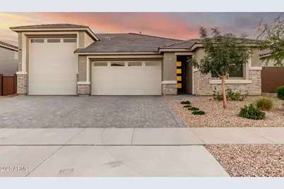 18625 W Cottontail Lane, Wittmann, AZ 85361 - Photo 2