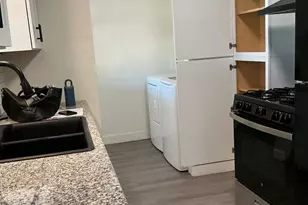 11525 N 81st Ave, Peoria, AZ 85345 - Photo 10