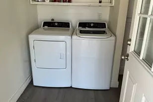 11525 N 81st Ave, Peoria, AZ 85345 - Photo 12