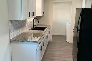 11525 N 81st Ave, Peoria, AZ 85345 - Photo 10