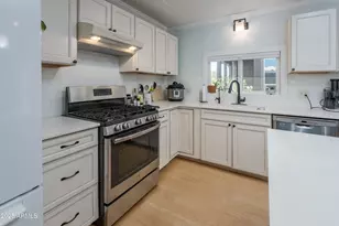 205 Sunset Dr, Sedona, AZ 86336 - Photo 16