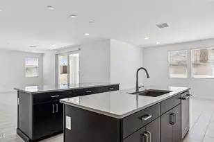 2327 W Pearce Rd, Phoenix, AZ 85041 - Photo 18