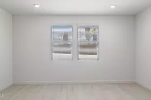 2327 W Pearce Rd, Phoenix, AZ 85041 - Photo 20