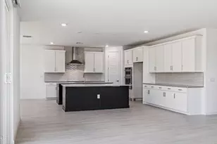 2327 W Pearce Rd, Phoenix, AZ 85041 - Photo 14