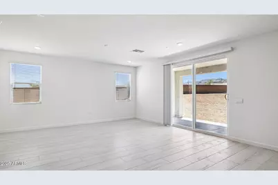 2327 W Pearce Road, Phoenix, AZ 85041 - Photo 12