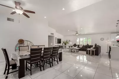 8611 E Garfield Street, Scottsdale, AZ 85257 - Photo 14