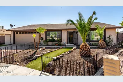 8611 E Garfield Street, Scottsdale, AZ 85257 - Photo 2