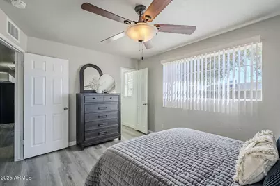 2445 W Diana Avenue, Phoenix, AZ 85021 - Photo 22