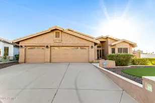 5633 W Saguaro Dr, Glendale, AZ 85304 - Photo 1