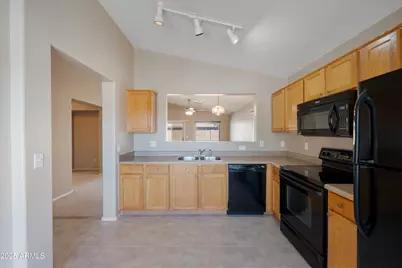 30 E Zinnia Place, San Tan Valley, AZ 85143 - Photo 8