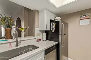 10410 N Cave Creek Rd, Phoenix, AZ 85020 - Photo 4