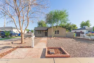 913 W Turney Ave, Phoenix, AZ 85013 - Photo 1