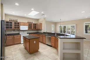 19341 N Guardian Ln, Surprise, AZ 85387 - Photo 18