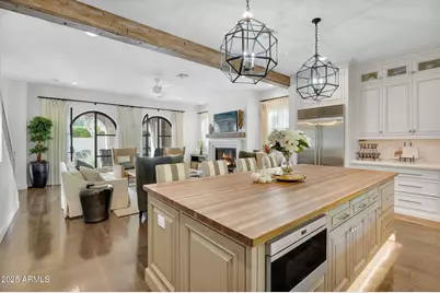 3507 N 39th Place, Phoenix, AZ 85018 - Photo 2