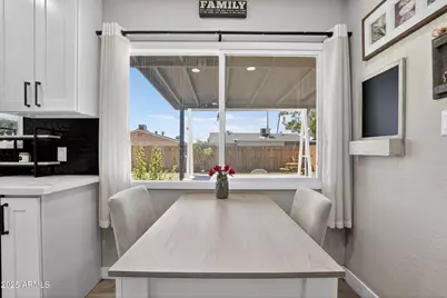 2341 W Laurel Lane, Phoenix, AZ 85029 - Photo 10