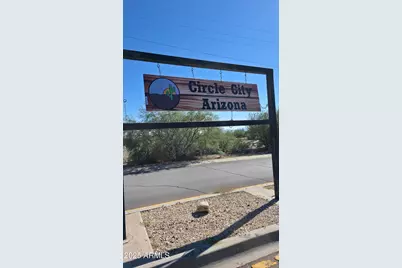 210 Vladek Circle #199, Morristown, AZ 85342 - Photo 1