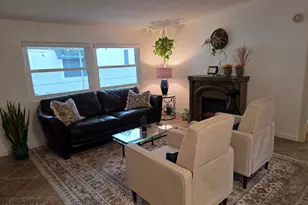 2233 E Behrend Dr, Phoenix, AZ 85024 - Photo 8