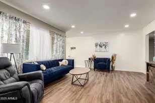 2418 W Greenbriar Dr, Phoenix, AZ 85023 - Photo 10