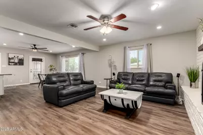 2418 W Greenbriar Drive, Phoenix, AZ 85023 - Photo 8