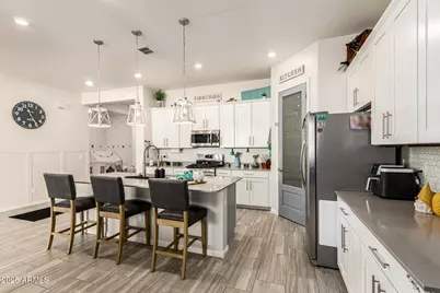 18522 W Thistle Landing Drive, Goodyear, AZ 85338 - Photo 10