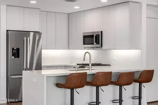 7161 E Rancho Vista Dr, Scottsdale, AZ 85251 - Photo 10