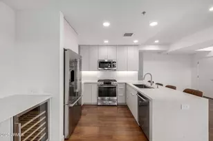 7161 E Rancho Vista Dr, Scottsdale, AZ 85251 - Photo 8