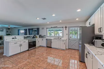 13150 N 22nd Avenue, Phoenix, AZ 85029 - Photo 6