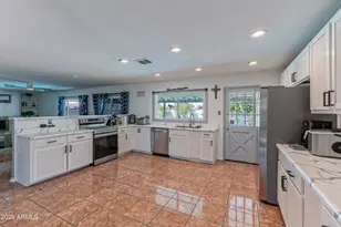 13150 N 22nd Ave, Phoenix, AZ 85029 - Photo 6