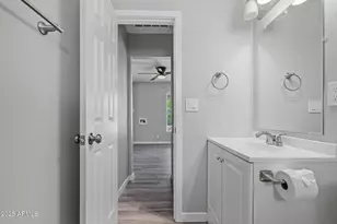 1940 W Amelia Ave, Phoenix, AZ 85015 - Photo 8