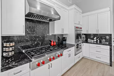 6715 E Montecito Avenue, Scottsdale, AZ 85251 - Photo 2