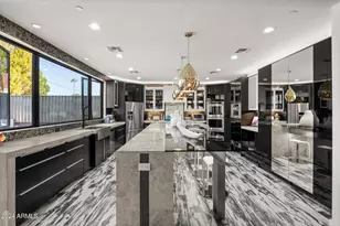 8614 E Berridge Ln, Scottsdale, AZ 85250 - Photo 12