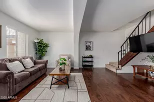 811 E Eugie, Phoenix, AZ 85022 - Photo 1