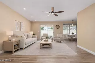 9870 W Comstock Ct, Sun City, AZ 85373 - Photo 12