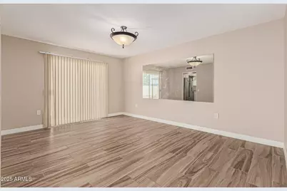 9870 W Comstock Court, Sun City, AZ 85373 - Photo 12