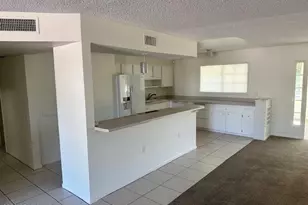 9631 W Spanish Moss Ln, Sun City, AZ 85373 - Photo 4