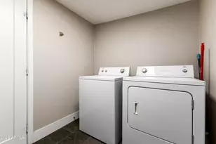 810 E Amelia Ave, Phoenix, AZ 85014 - Photo 16