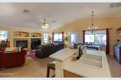 16550 W Desert Lane, Surprise, AZ 85388 - Photo 28