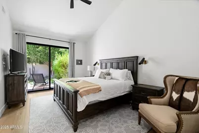 10118 E Cinnabar Avenue, Scottsdale, AZ 85258 - Photo 12