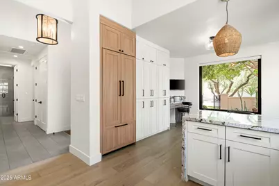 10118 E Cinnabar Avenue, Scottsdale, AZ 85258 - Photo 8