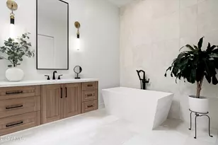 10118 E Cinnabar Ave, Scottsdale, AZ 85258 - Photo 14