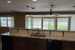 10035 W Riviera Dr, Sun City, AZ 85351 - Photo 6