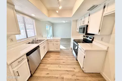 6327 W Mercer Lane, Glendale, AZ 85304 - Photo 1