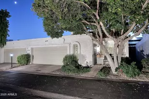 5342 N Las Casitas Pl, Phoenix, AZ 85016 - Photo 1