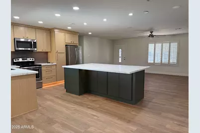 11827 N 35th Street, Phoenix, AZ 85028 - Photo 1