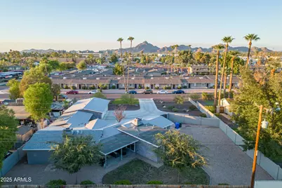 2709 E Clarendon Avenue, Phoenix, AZ 85016 - Photo 8