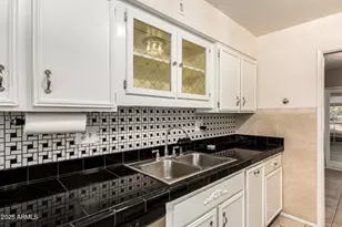 15608 N 105th Dr, Sun City, AZ 85351 - Photo 14