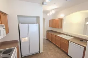 991 E Cantebria Dr, Gilbert, AZ 85296 - Photo 8